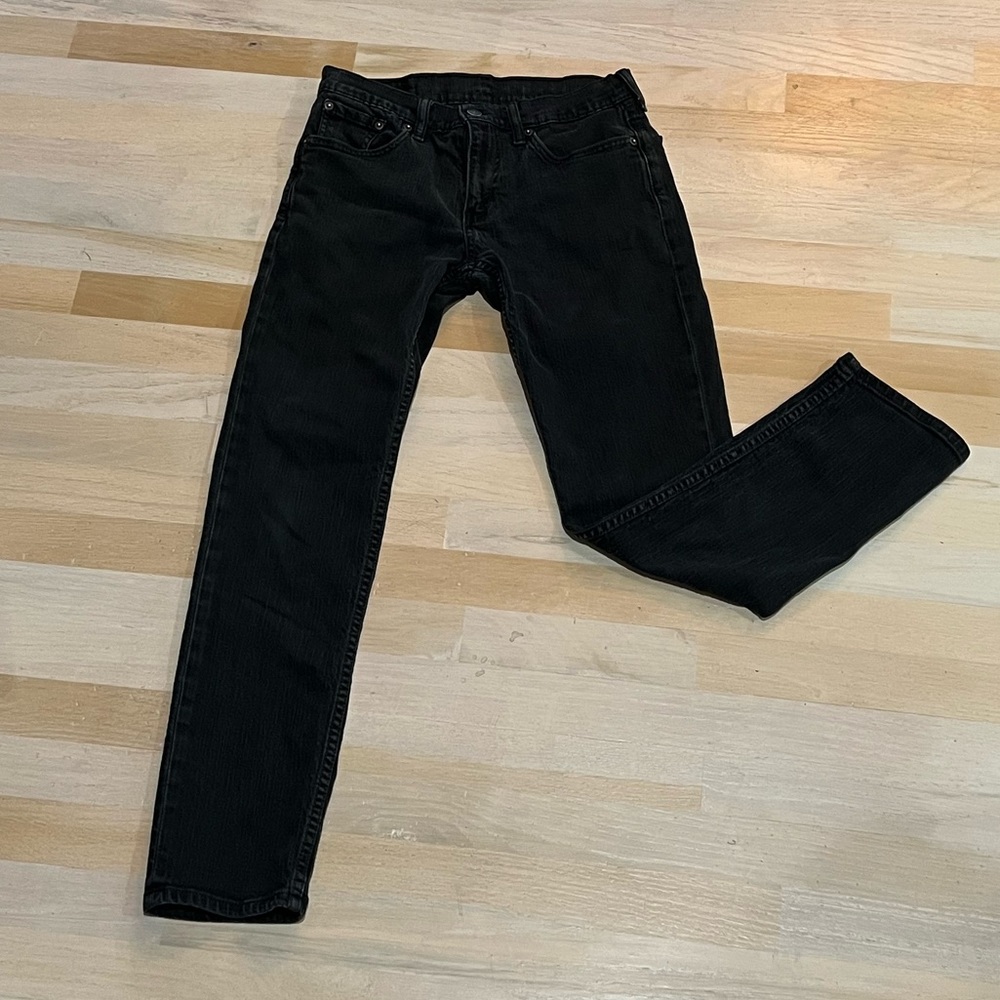 Men’s black Levi jeans 29x30